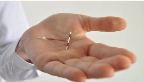 IUD ormonale vs IUD al rame: differenze e benefici